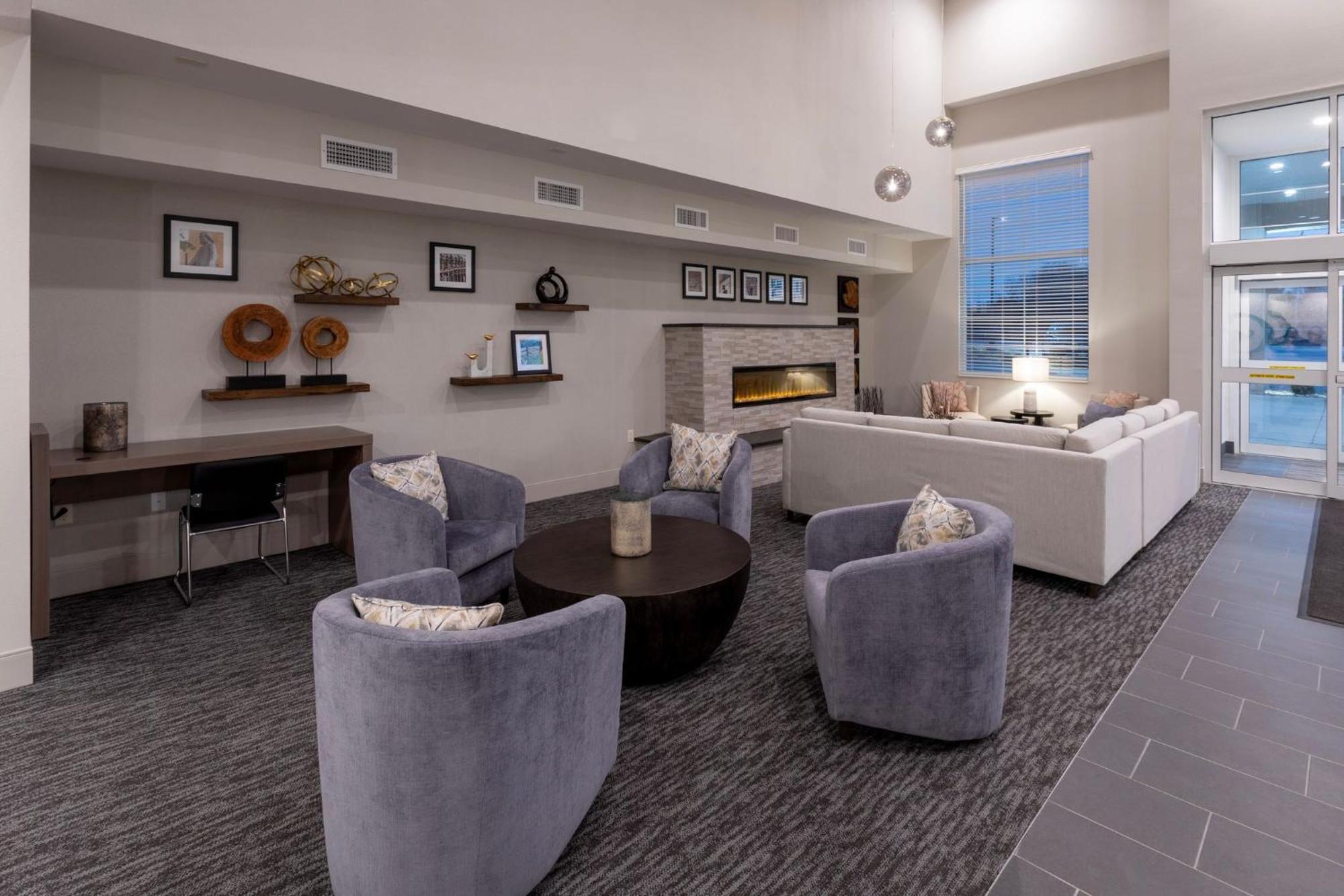 Grandstay Hotel & Suites Algona Exteriör bild