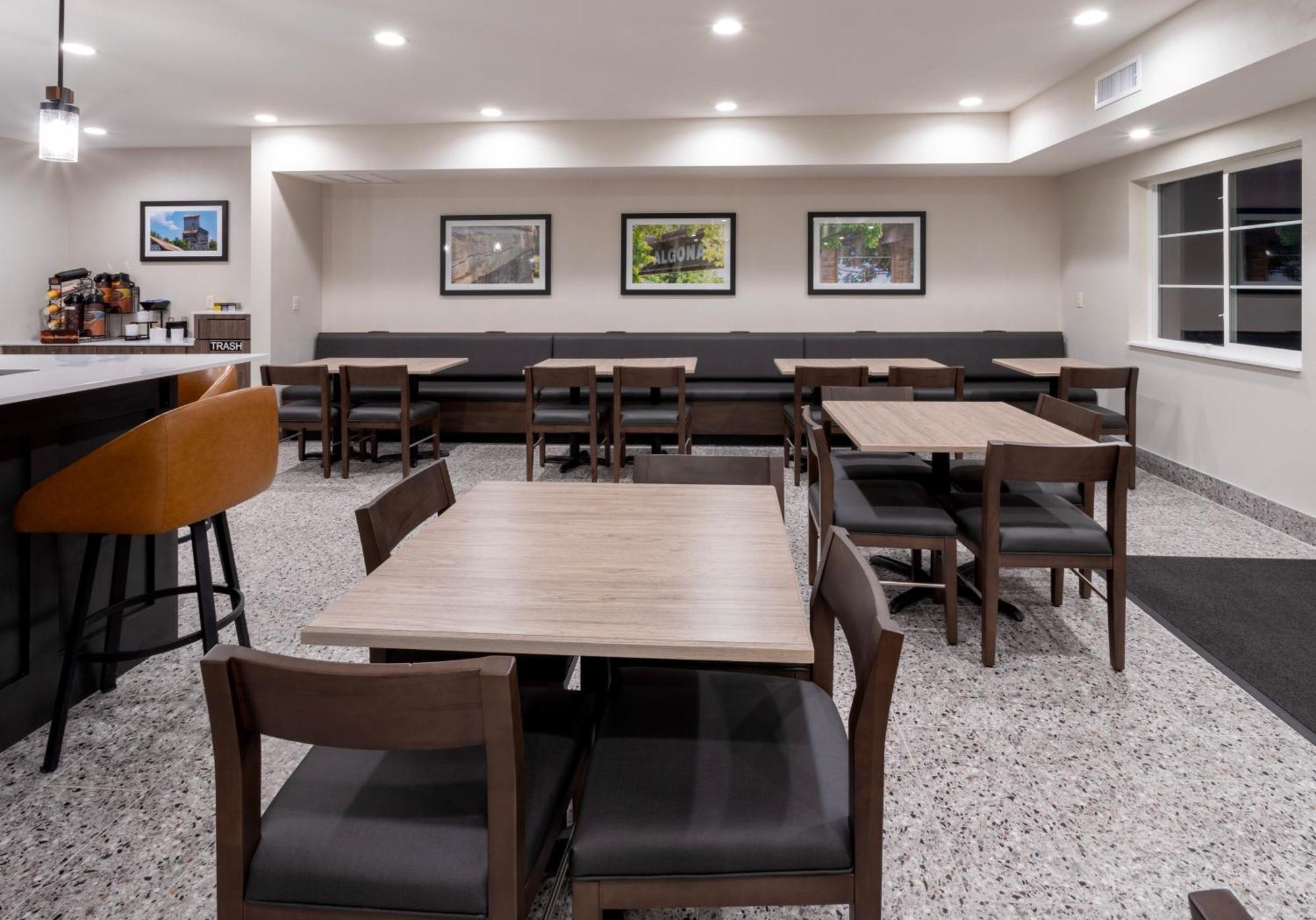 Grandstay Hotel & Suites Algona Exteriör bild